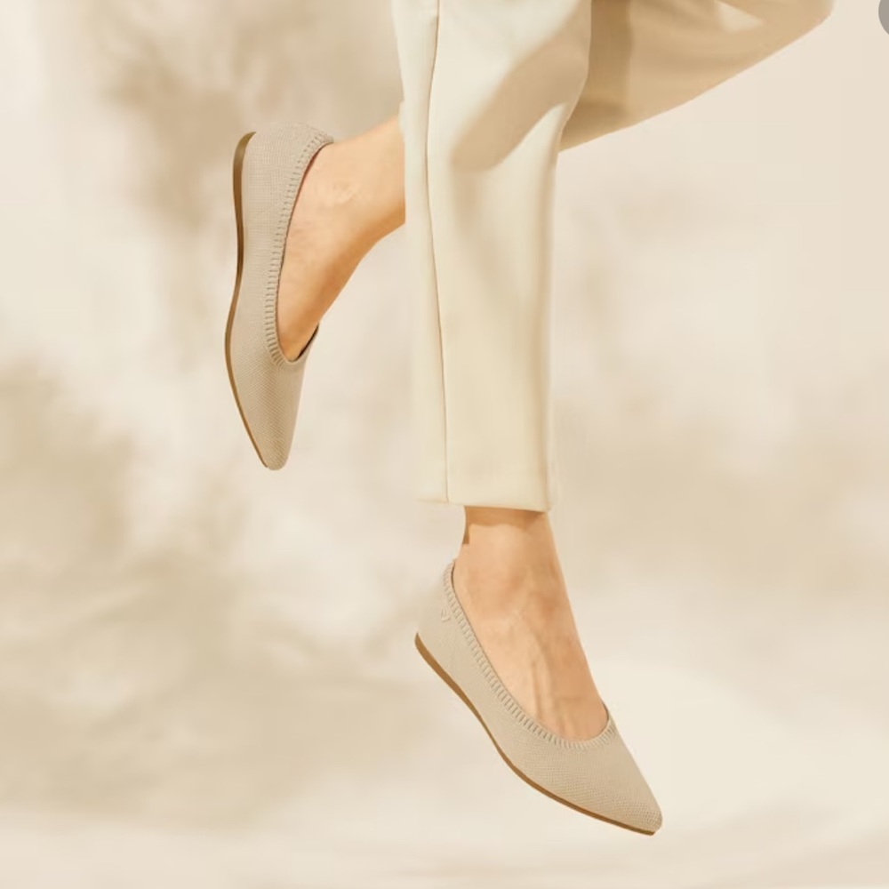 VIVAIA Aria Pointed-Toe Ballet Flats Size 9.5 NEW